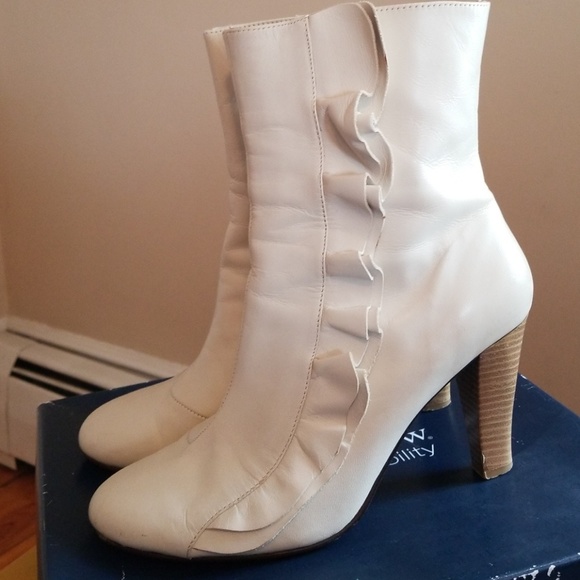 Newport News Shoes - Cream ruffle boots